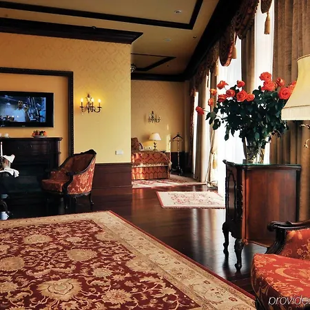 Nobilis Hotel 5*