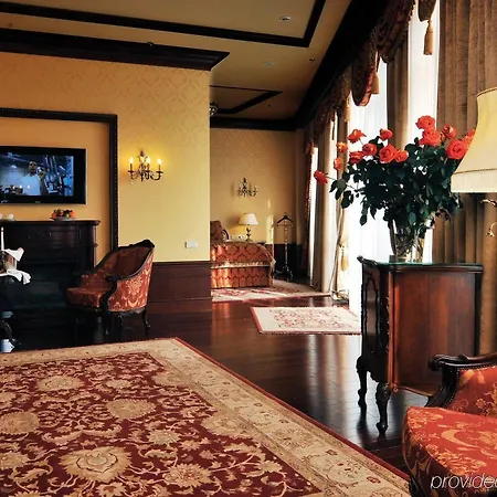 Nobilis Hotell 5*